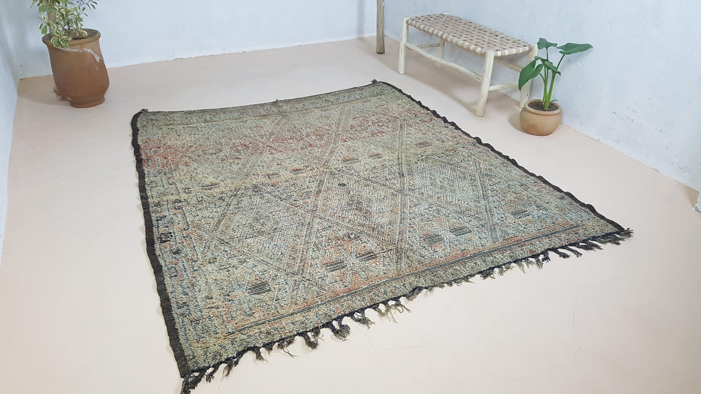 Vintage Boujaad rug, 215 x 200 cm || 7.05 x 6.56 feet