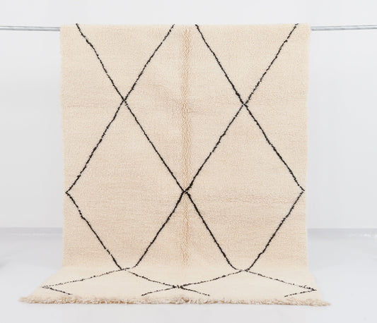 BEN Warain Design- White Boho rug- Handmade rug- Wool rug - 254 x 158 cm MODEL BW002