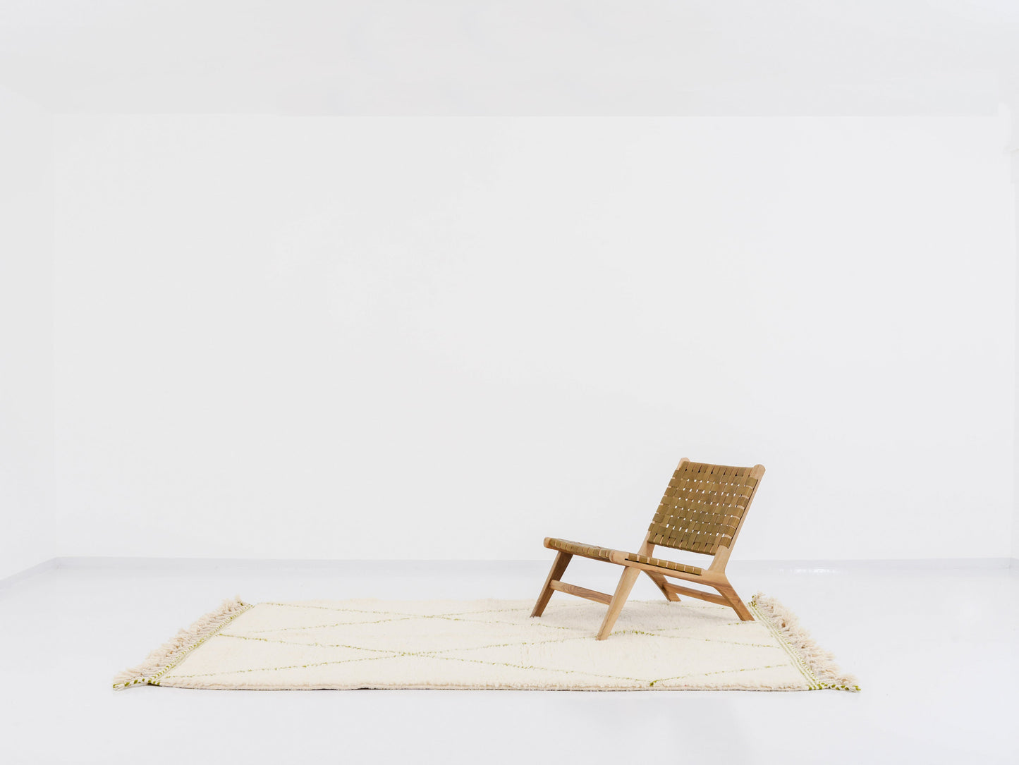 BEN Warain Design- White Black rug- Bamboo Green - Handmade rug- Wool rug - 242 x 160 cm MODEL BW010