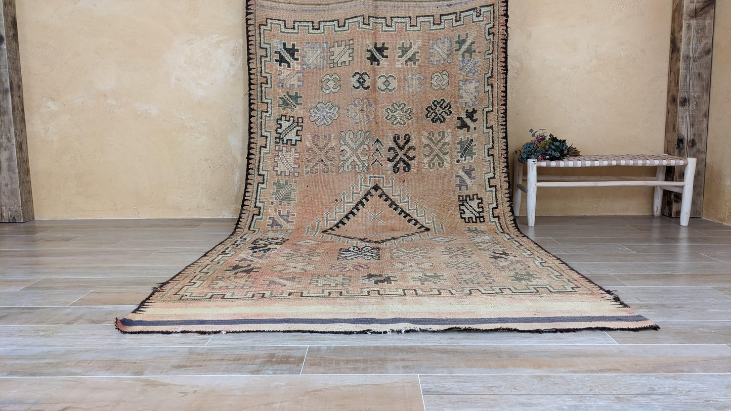 Vintage Boujaad rug, 360 x 175 cm || 11.81 x 5.74 feet