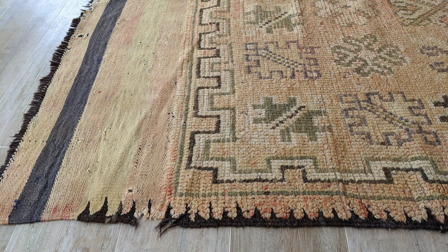 Vintage Boujaad rug, 360 x 175 cm || 11.81 x 5.74 feet