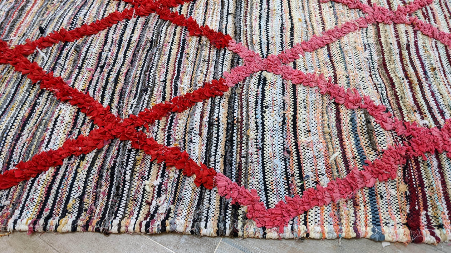 Vintage Boucherouite Rug - 175 x 110 cm || 5.74 x 3.61 feet