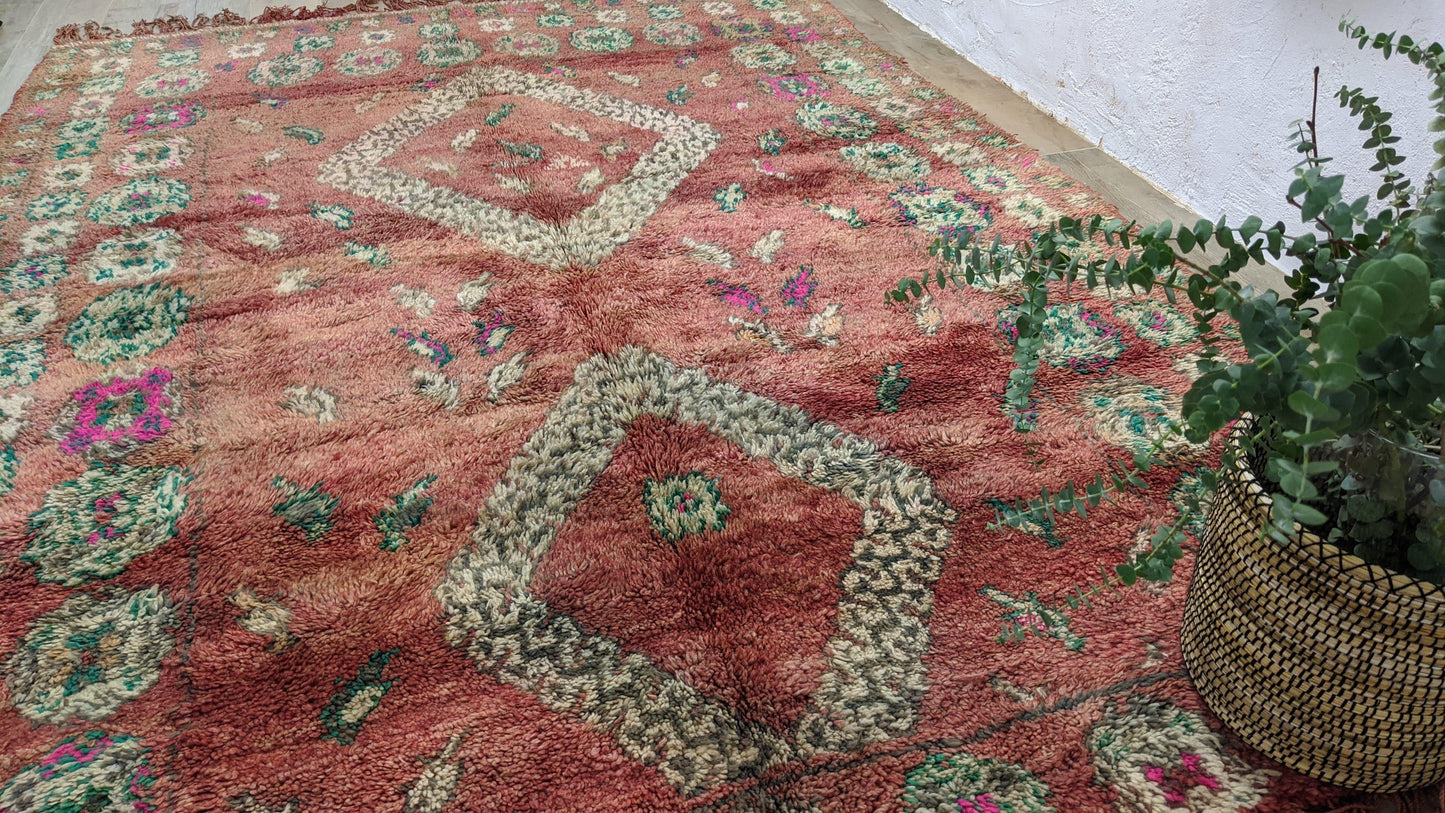 Vintage Boujaad rug, 300 x 210 cm || 9.84 x 6.89 feet