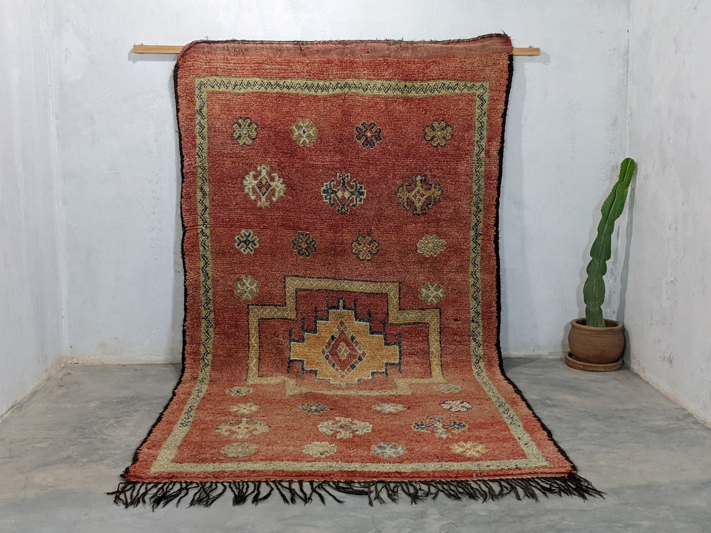 Vintage 1970s Handwoven Boujaad Rug, 320 x 175 cm || 10,5 x 5,74 feet, V-7505