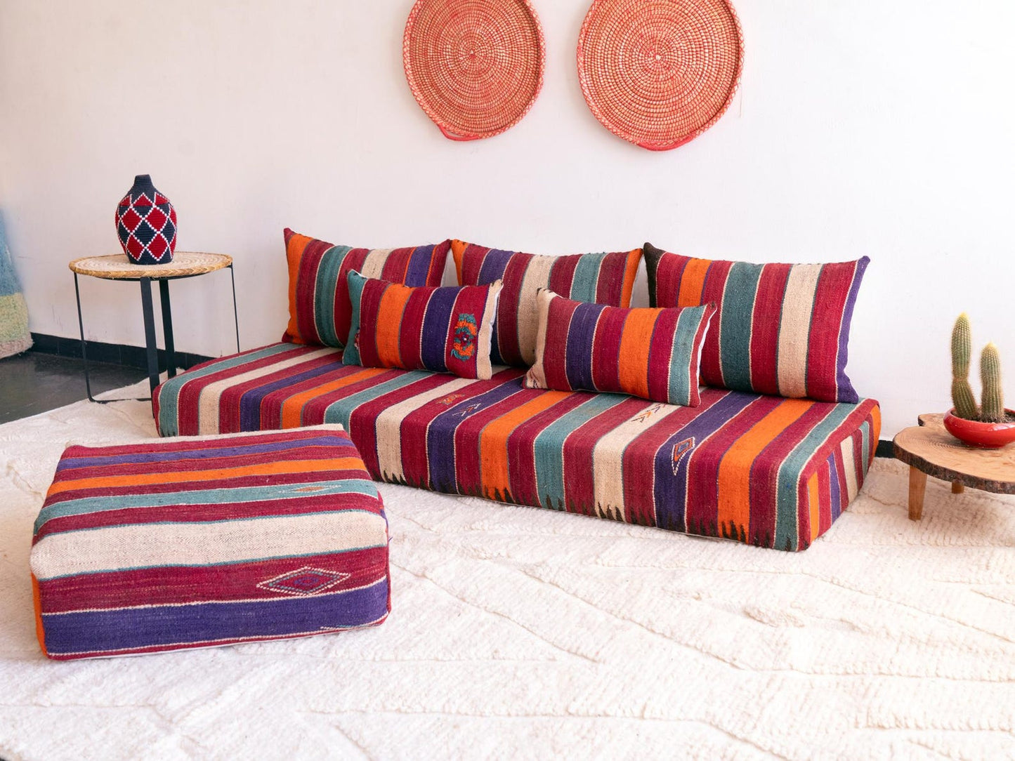 Moroccan bench: 180 x 70 x 15 cm, unfilled long floor cushion - 3 back cushions -  2 extra cushions  - unfilled pouf - filling bags with zipper