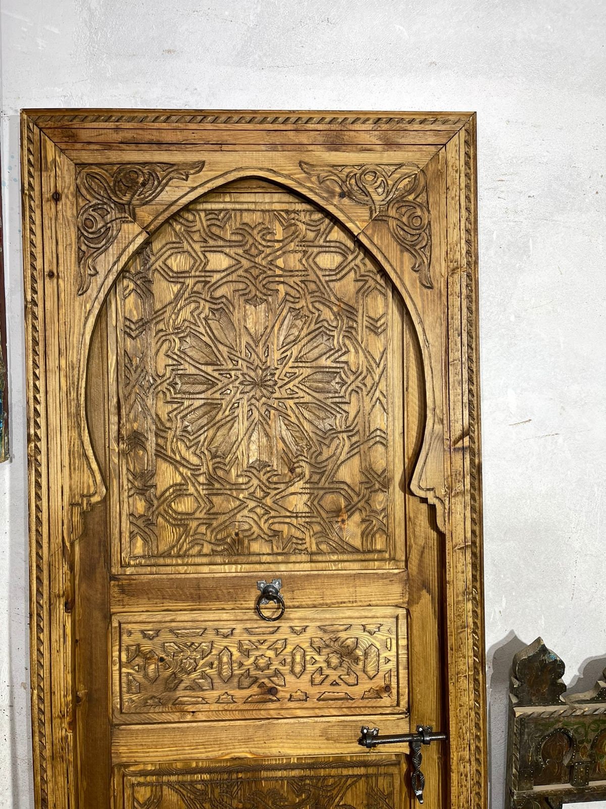 Timeless Elegance: Handcrafted Vintage-Style Moroccan Doors