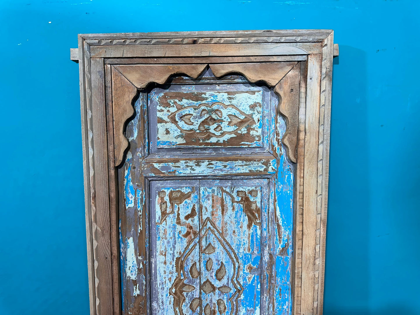 UNIQUEOld Beautiful Wooden Door, Hand Carved Wooden Moroccan Vintage Door - NoW WITH FREE SHIPPiNG