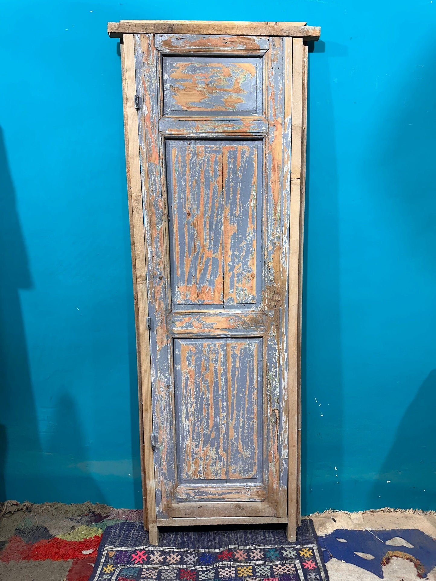 UNIQUEOld Beautiful Wooden Door, Hand Carved Wooden Moroccan Vintage Door - NoW WITH FREE SHIPPiNG