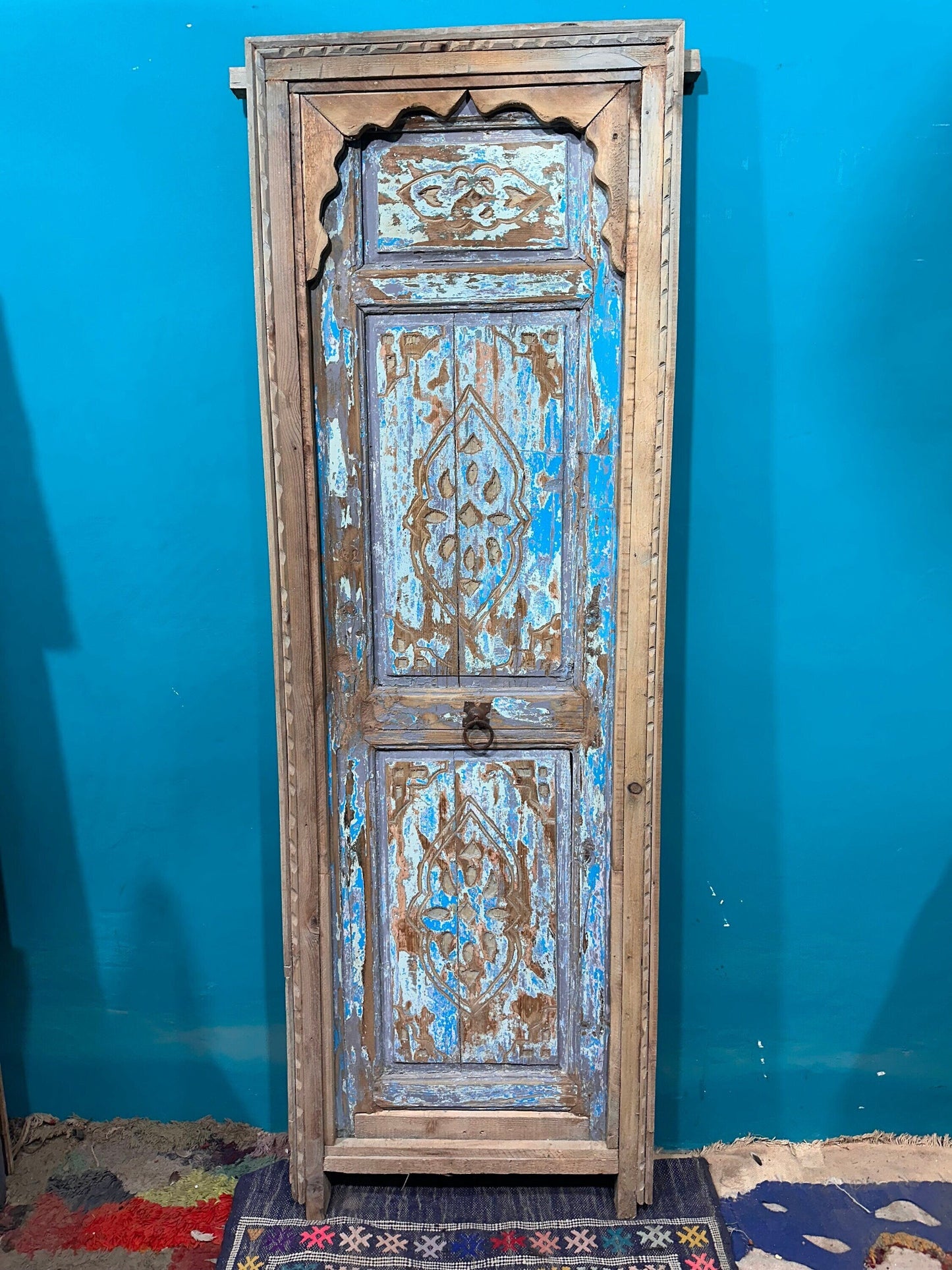 UNIQUEOld Beautiful Wooden Door, Hand Carved Wooden Moroccan Vintage Door - NoW WITH FREE SHIPPiNG